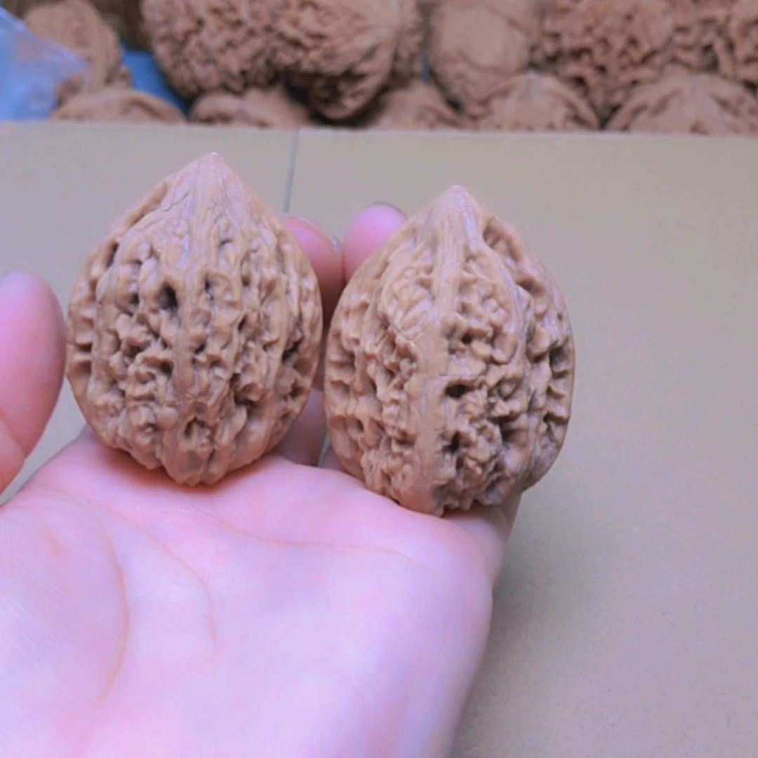 【闪购商品】摆件核桃35.5鸡心修尖