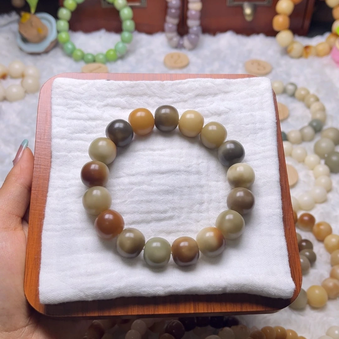 菩提根/象牙果吊坠072就一颗有瑕 近全品卡15