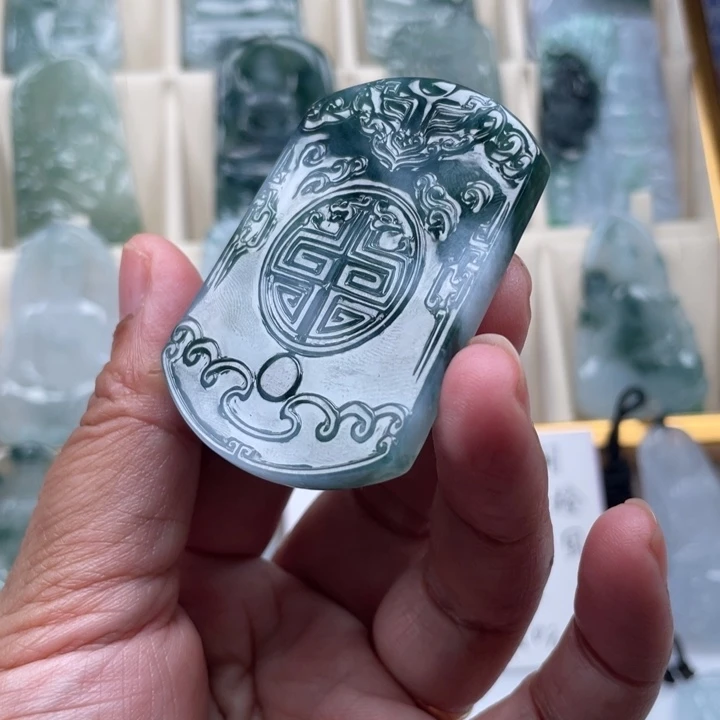 ￰***翡翠未镶嵌颈饰玉