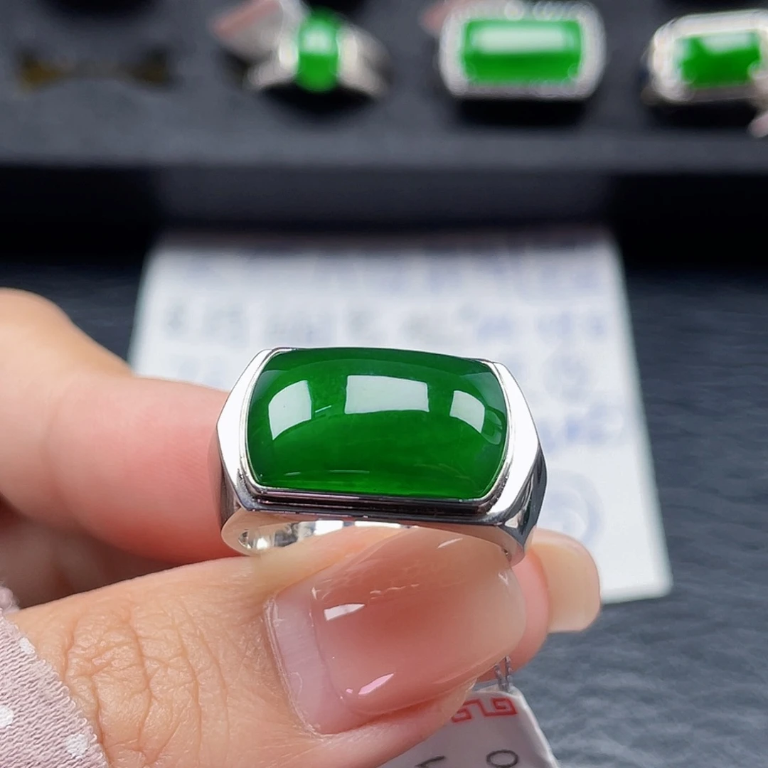 用***4翡翠戒指银S925镶嵌天然a货翡翠没运费险3521
