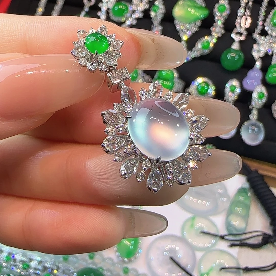 翡翠18K金镶嵌戒指