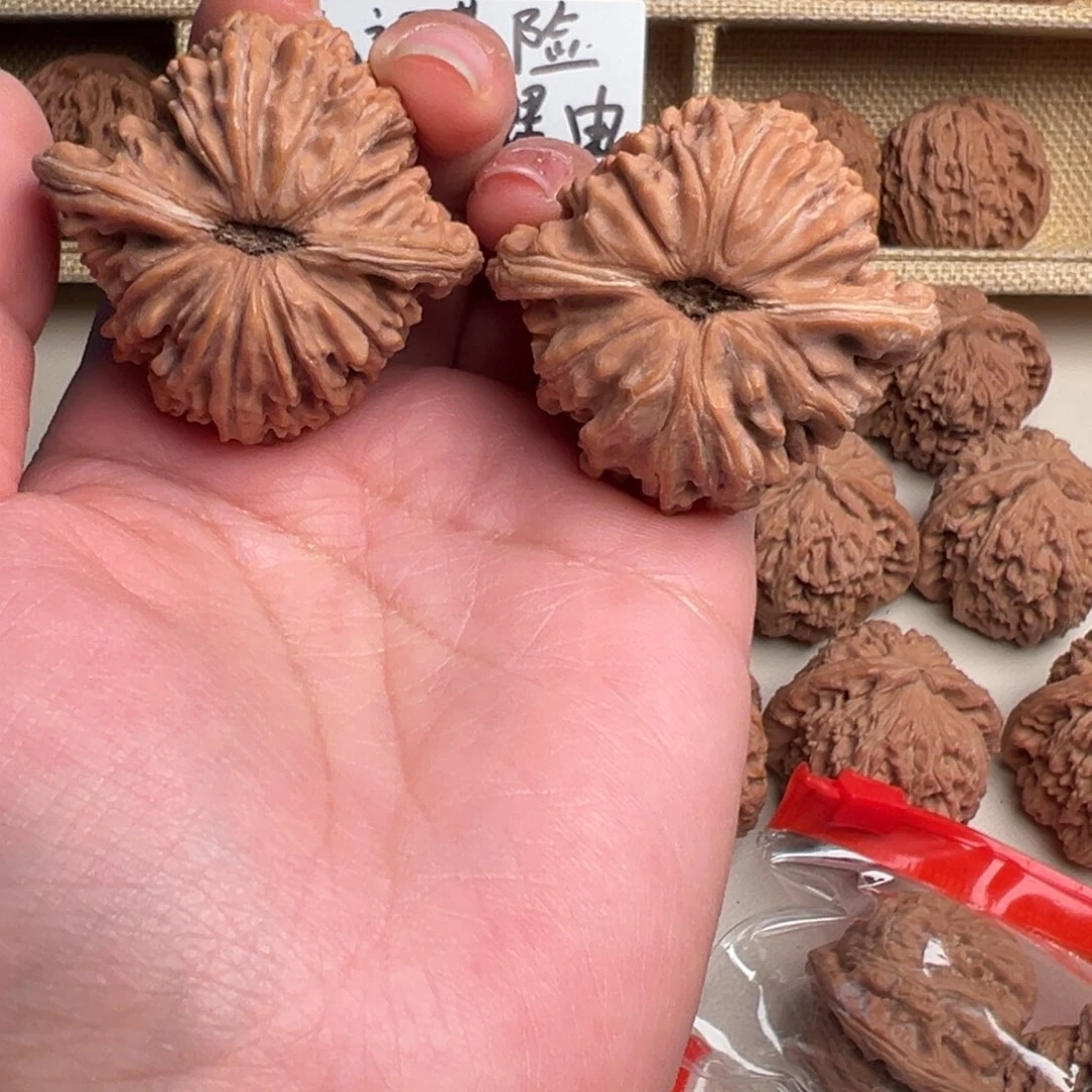 核桃把件活****孩四座楼008号