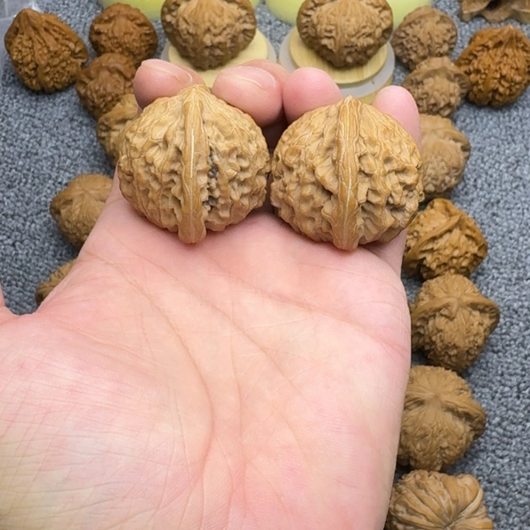 文玩核桃吊坠42尺，磨盘