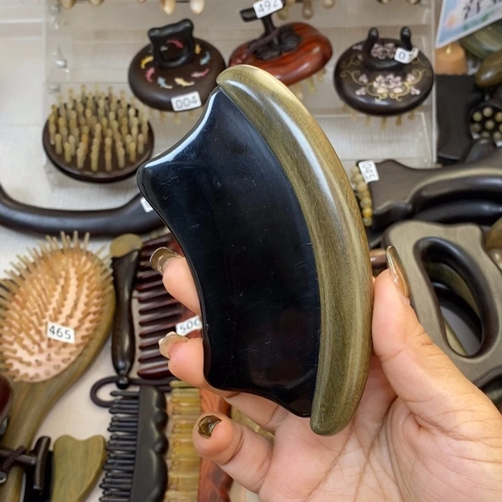 绿檀牛角刮痧板按摩梳