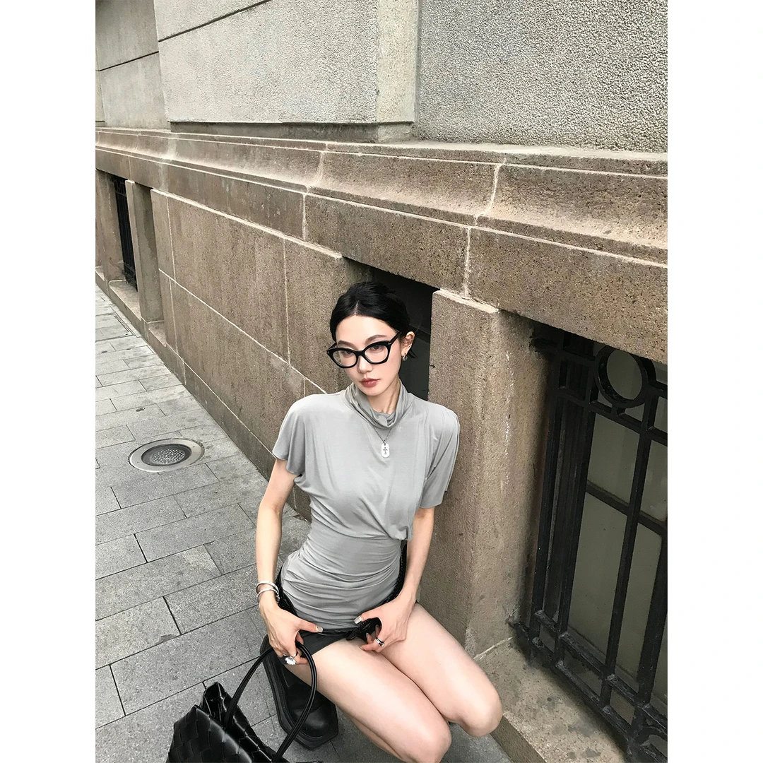区区欧阳 不对称抽褶堆堆领短袖T恤女夏季设计感小众修身显瘦上衣