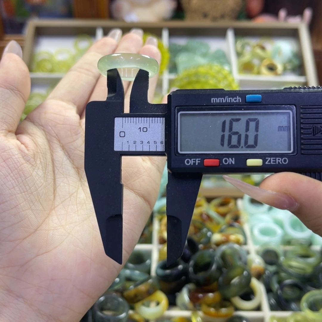 蛇纹石玉未镶嵌手镯37