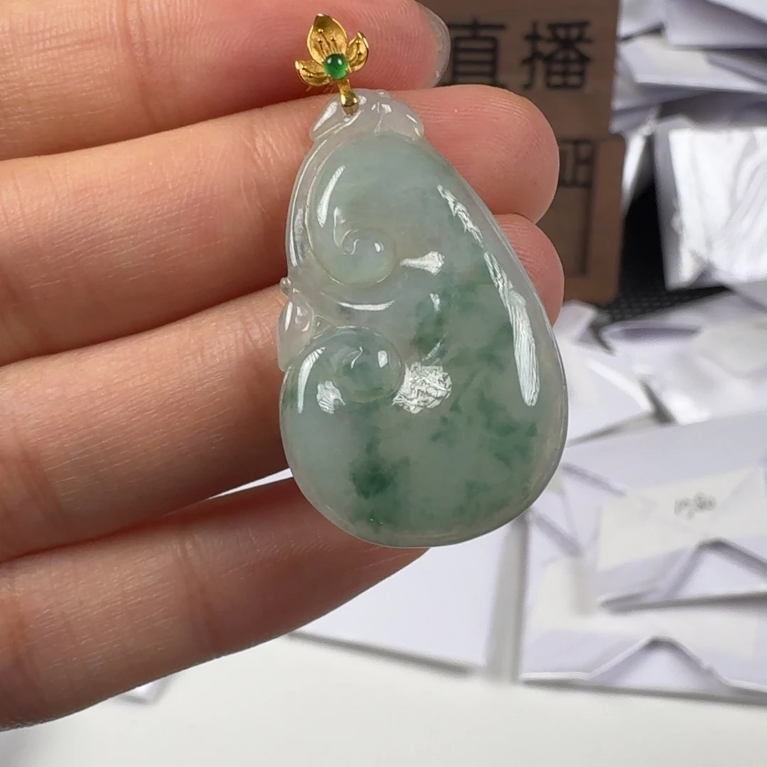 翡翠18K金镶嵌颈饰11