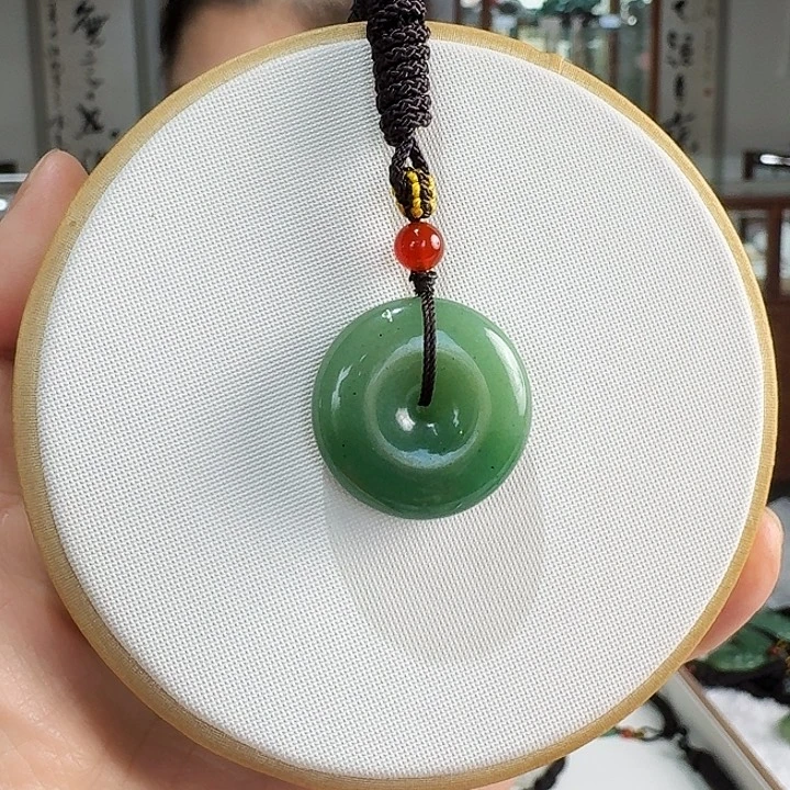 密玉（石英质玉）未镶嵌颈饰