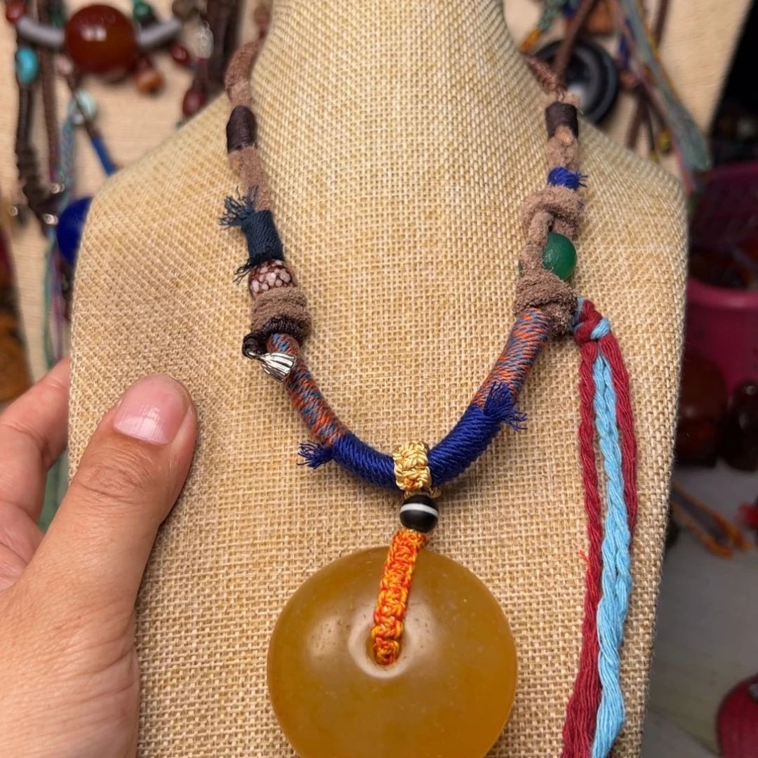 玛瑙/玉髓颈饰未镶嵌