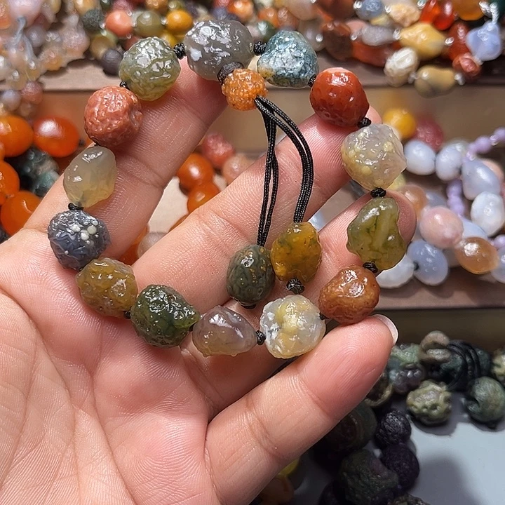 阿拉善彩玛瑙手串