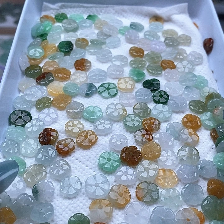 翡翠未镶嵌吊坠(不含链)一个18