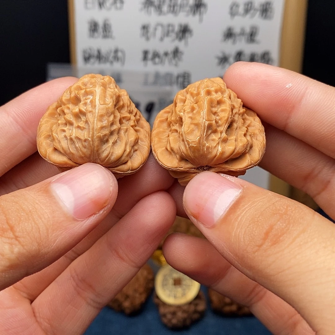 文玩核桃把件白蛇谷