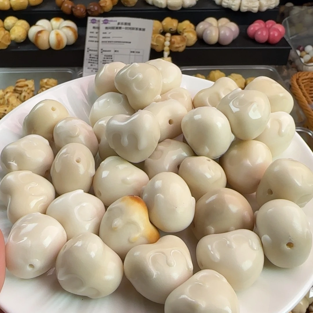 吊坠菩提根/象牙果微瑕疵白色巧克力爱心5颗