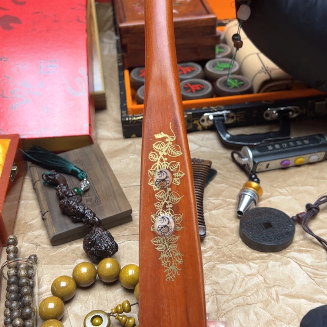 大叶紫檀（黑酸枝木类）