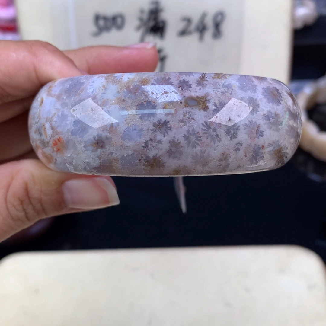 硅化珊瑚（珊瑚玉）未镶嵌颈饰五折手镯59圈口（30号）