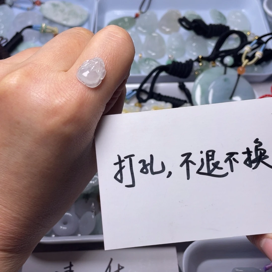 翡翠颈饰未镶嵌@***e翡翠