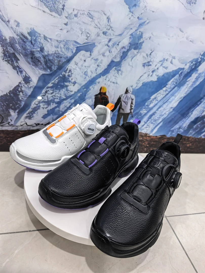 外贸原单2025年最新款15周年三款配色，休闲运动时尚舒适防滑耐磨.