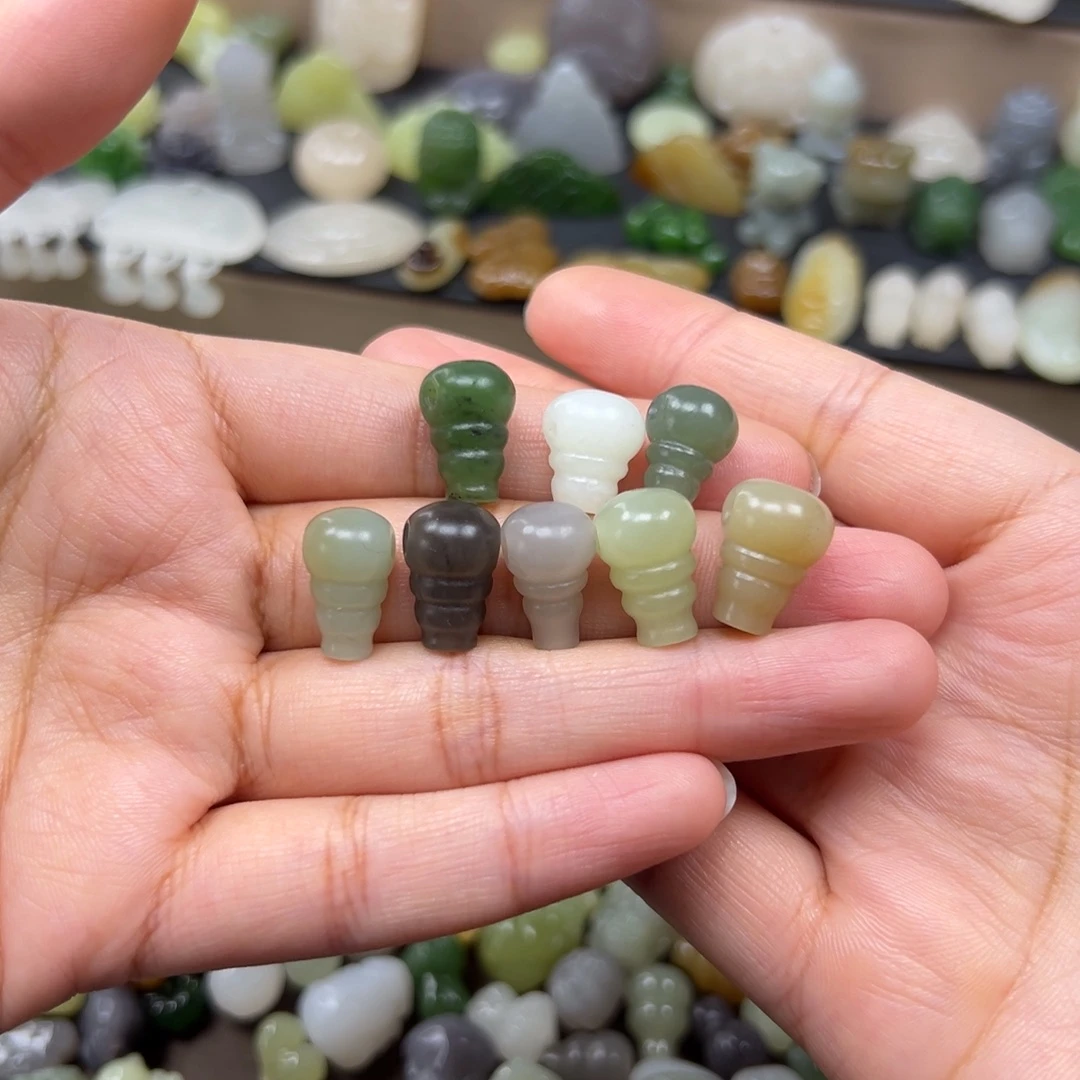 和田玉未镶嵌颈饰68一个多样性发其一