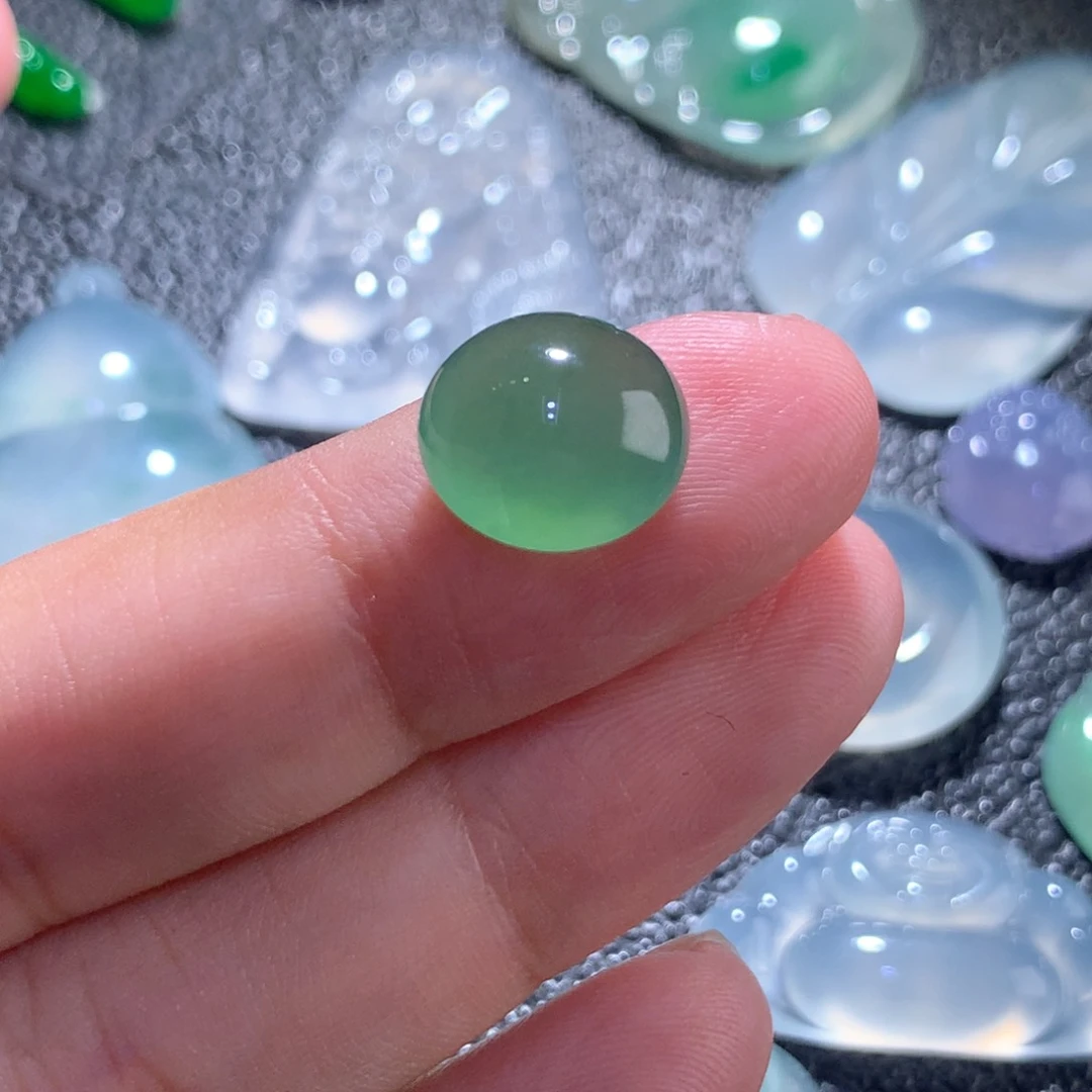 翡翠未镶嵌颈饰净*缅甸