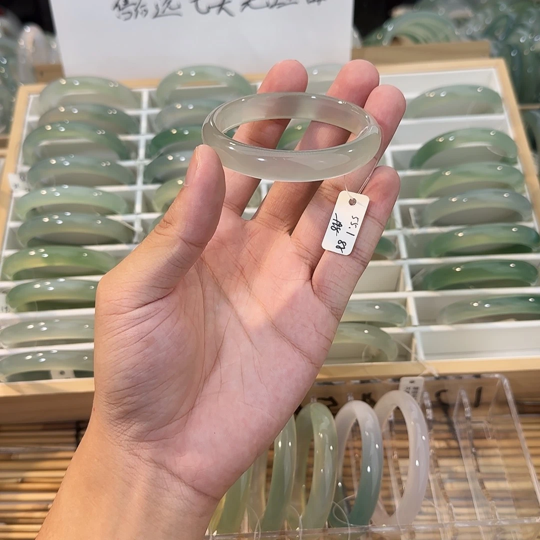 玛瑙/玉髓未镶嵌手镯圈口55.1