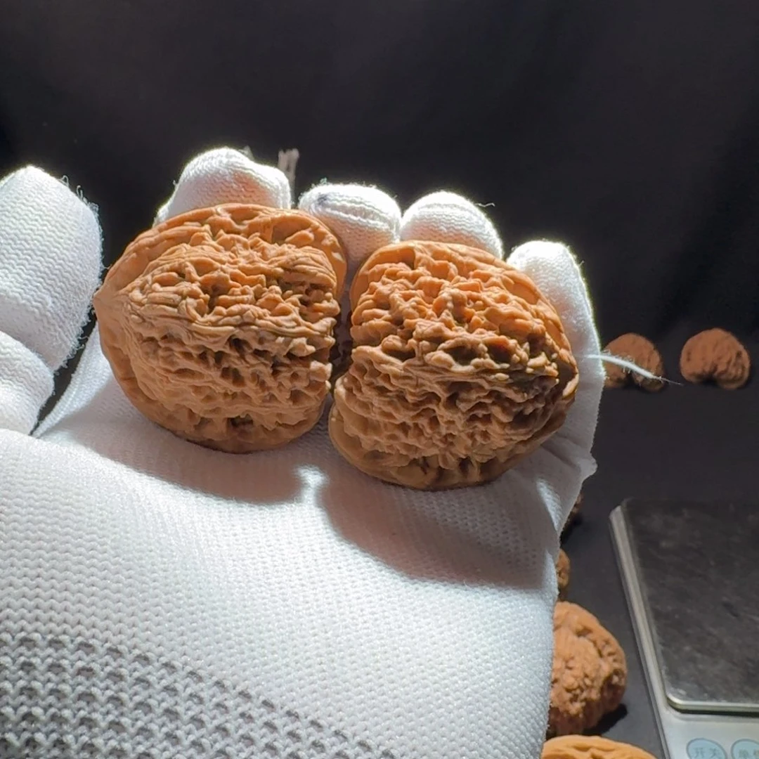 文玩核桃把件T**r22号链接