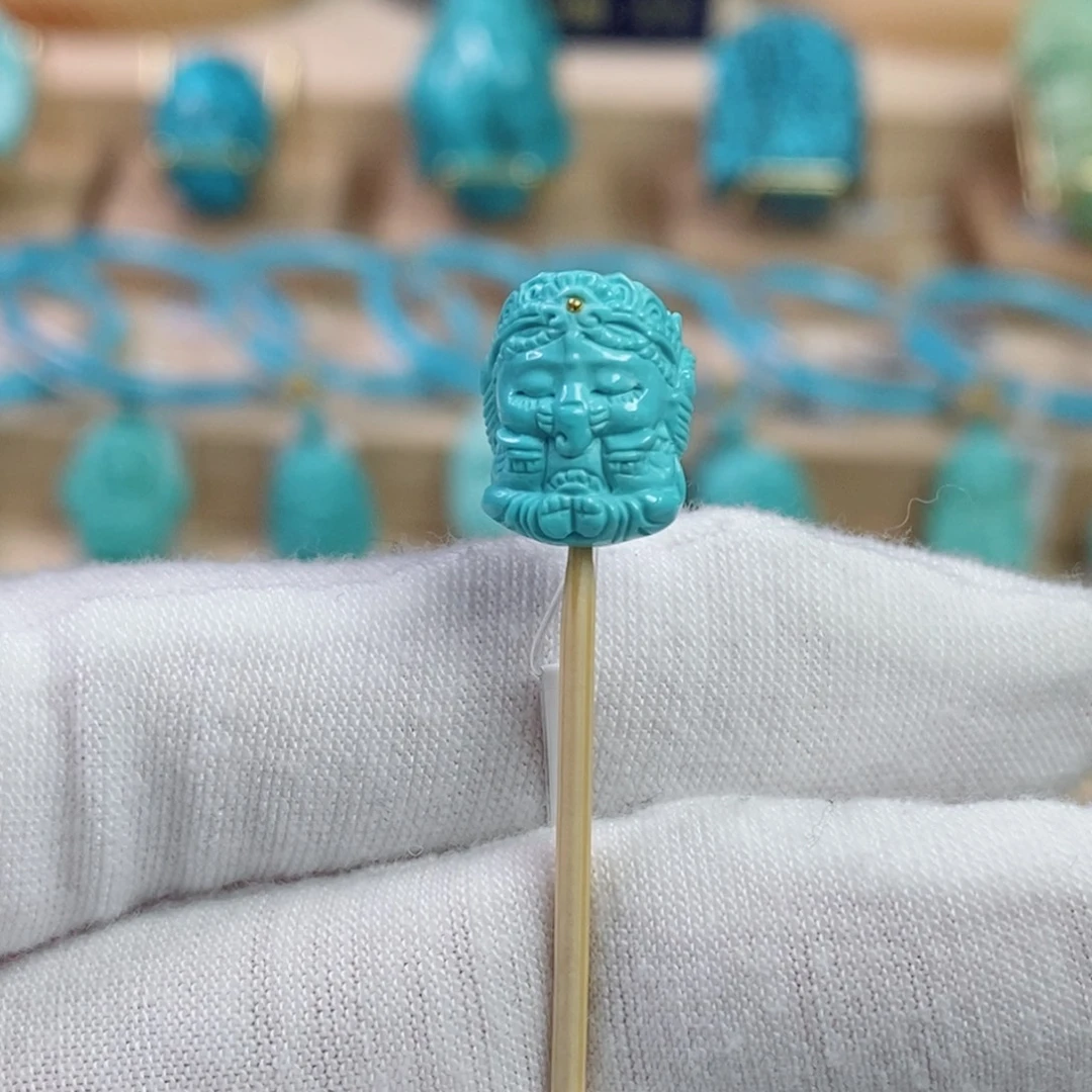 绿松石未镶嵌珠宝奇石