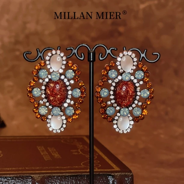MillanMier 铜合金玻璃耳饰 【驼铃】法式原创立体满钻镶嵌椭圆耳钉