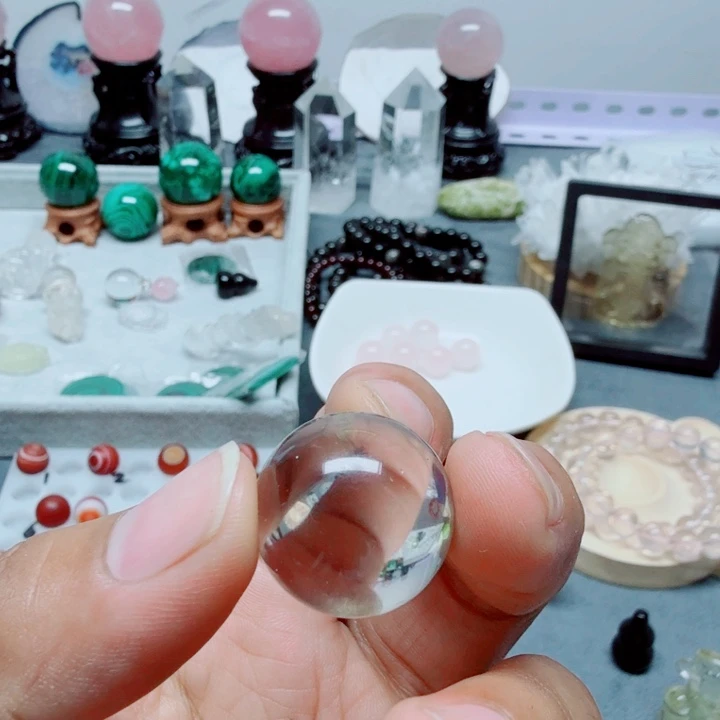 未镶嵌颈饰水晶水晶