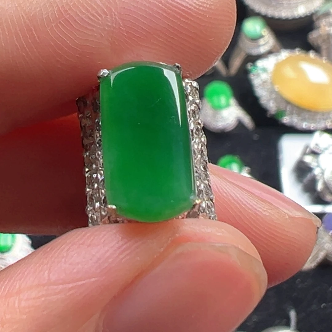 定制翡翠未镶嵌A货