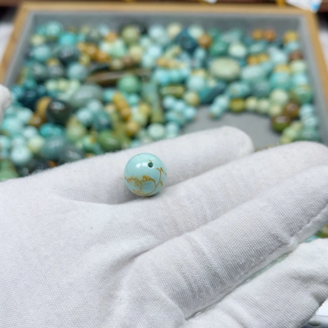 绿松石未镶嵌挂件