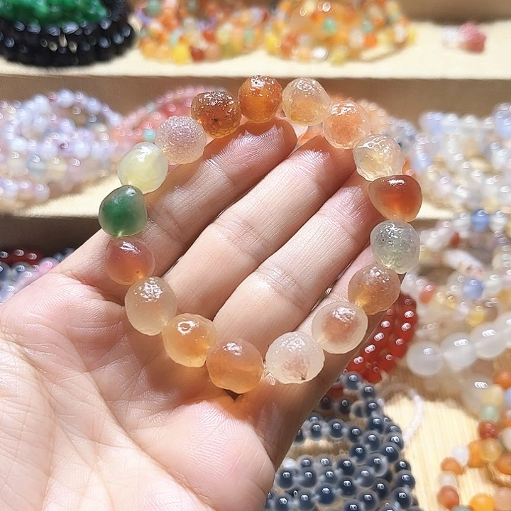 齐***强玛瑙/玉髓未镶嵌手链