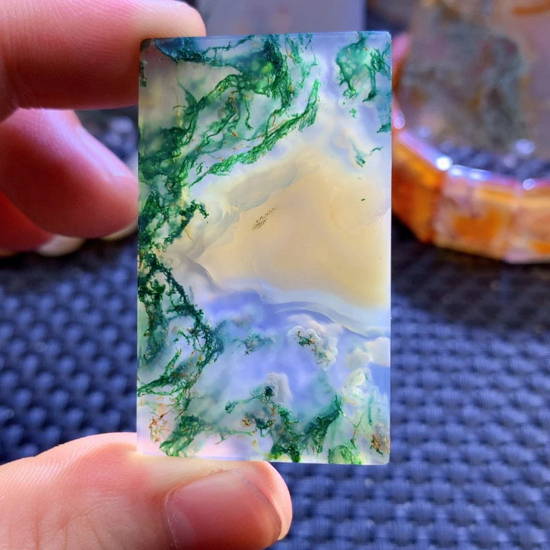 未镶嵌颈饰玛瑙/玉髓小**志