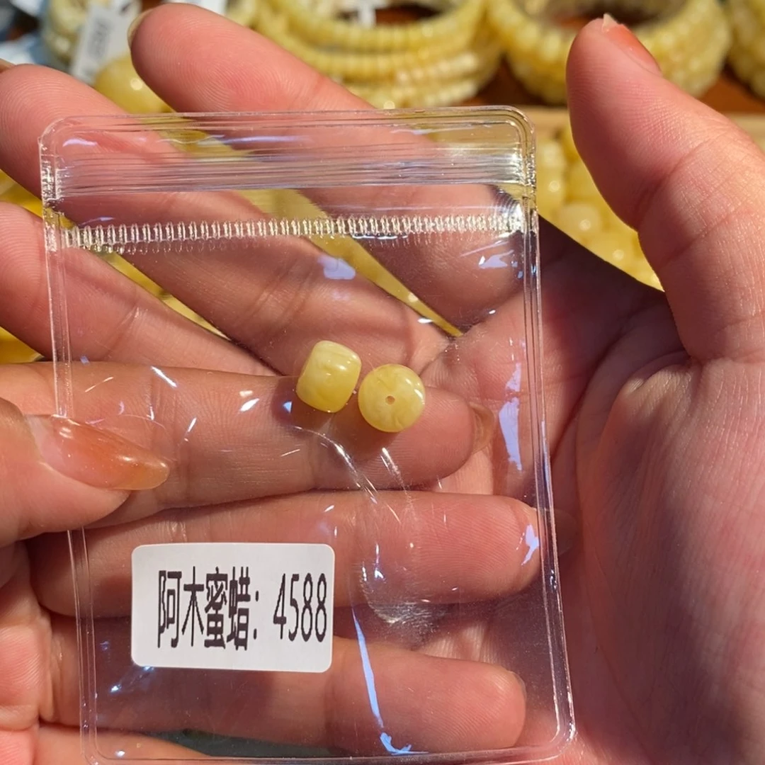 未镶嵌琥珀珠宝奇石4588