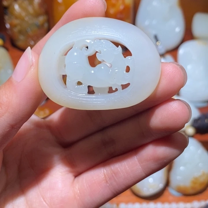 和田玉未镶嵌颈饰