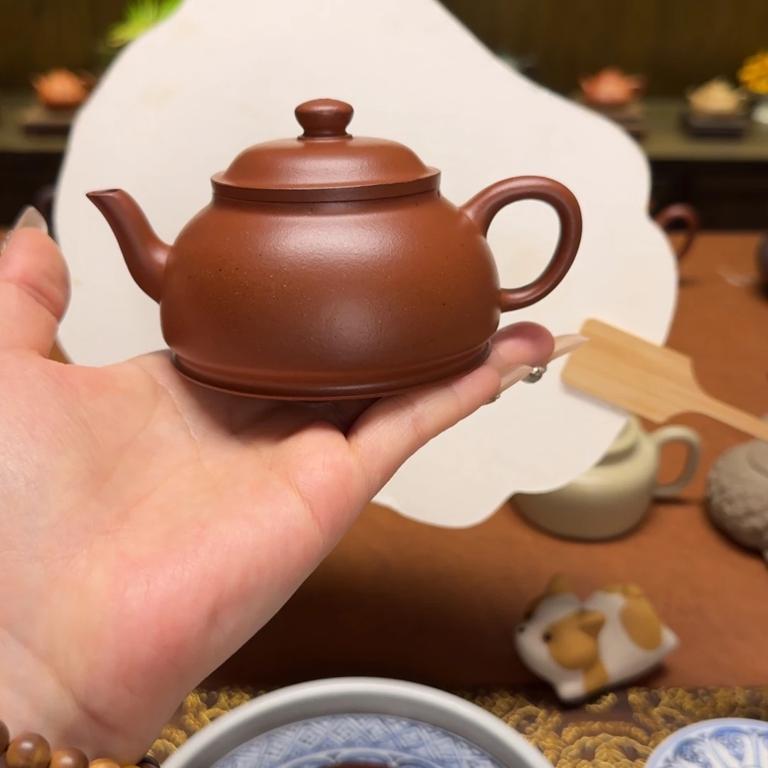 紫砂茶壶160cc，底槽清泥料，全手工制作
