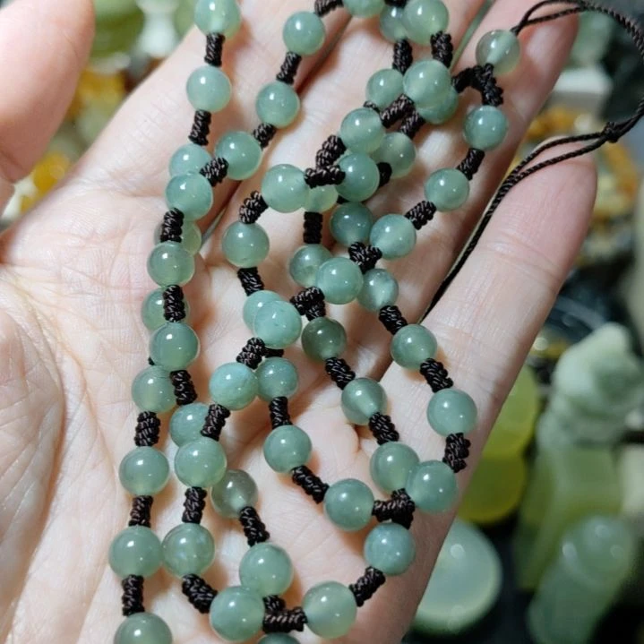 乐***遥岫玉未镶嵌平安扣