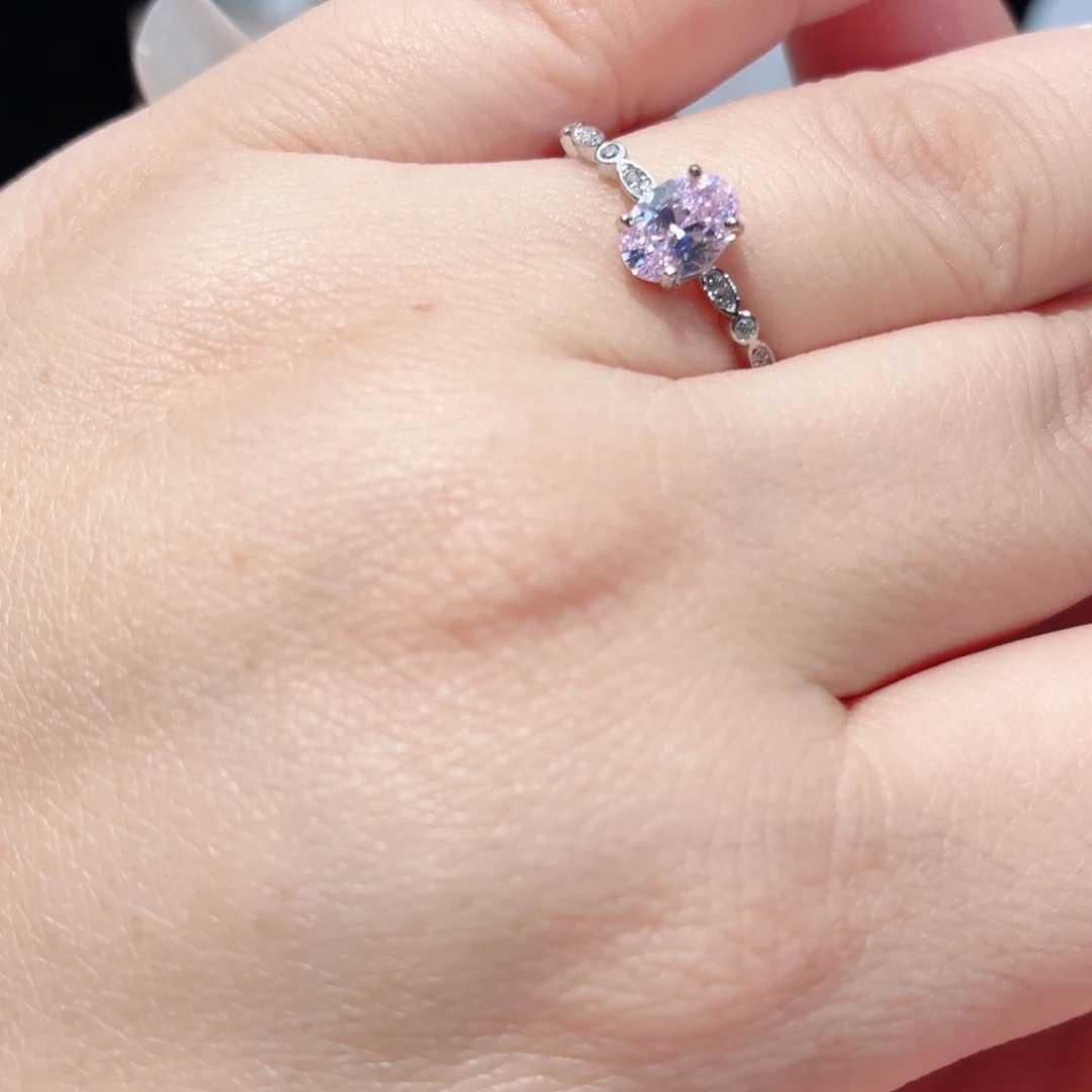 银S925镶嵌合成钻石培育粉色