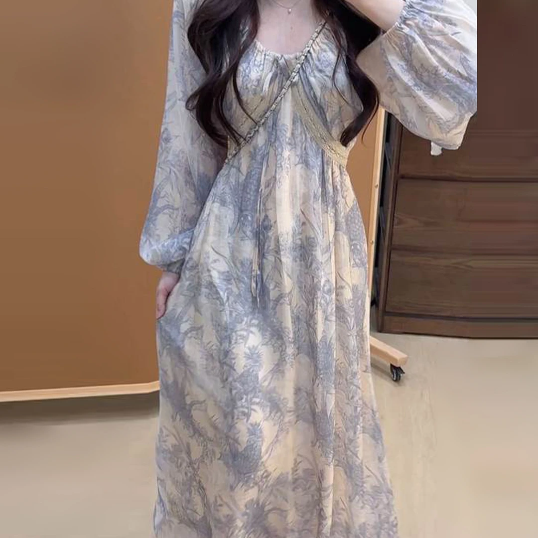2025新款法式碎花长袖连衣裙子女装早秋季小个子气质收腰长裙7263