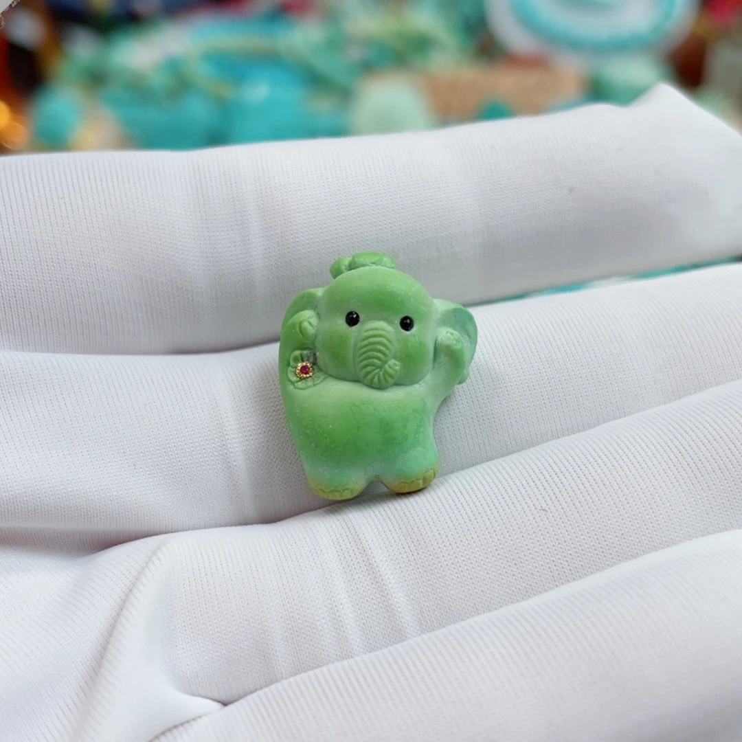 绿松石未镶嵌珠宝奇石