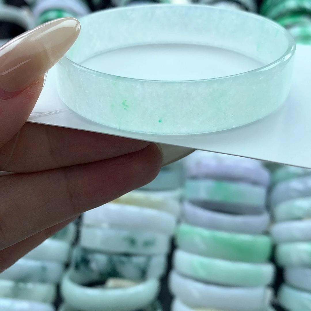 未镶嵌手镯翡翠手镯