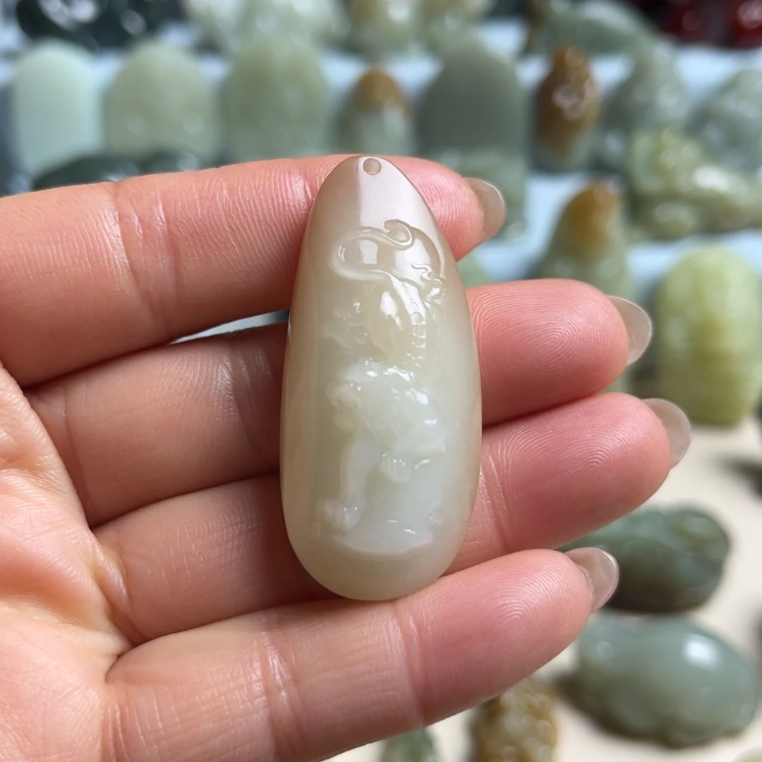 和田玉未镶嵌挂件