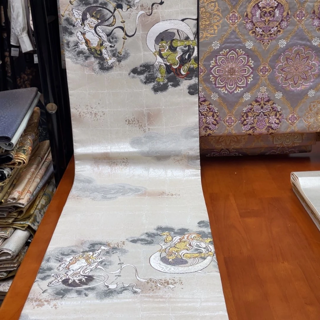 织绣珍珠箔风神雷神图