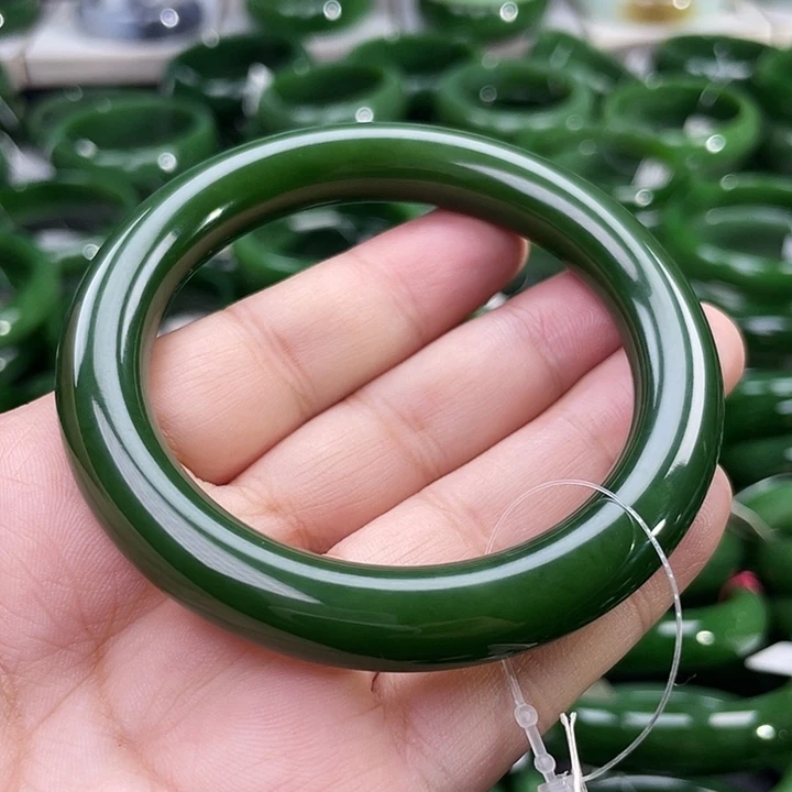 未镶嵌手镯和田玉（碧玉）