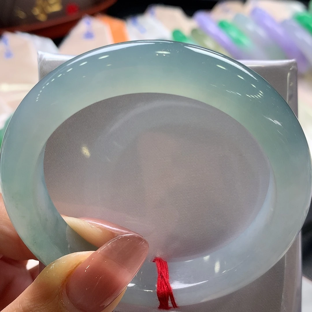 沐***宁翡翠手镯未镶嵌5657正