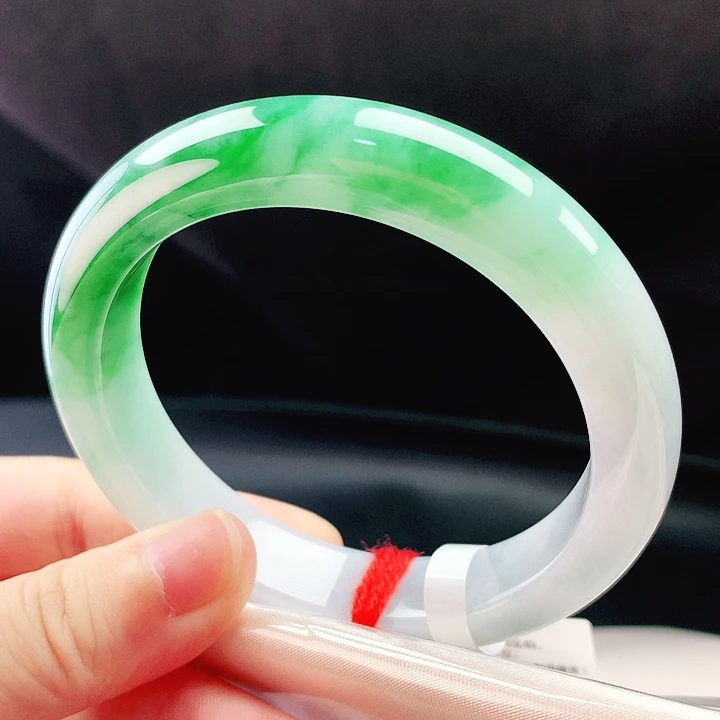翡翠未镶嵌手镯55圈