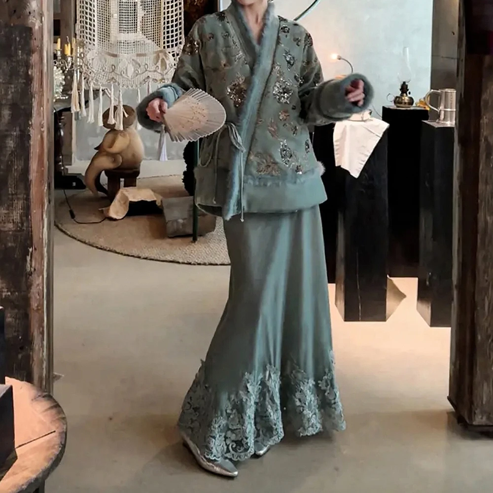 【东方镜]新中式原创丝绒绣花羽绒服