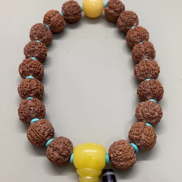 金刚菩提把件2号五瓣24，26蜂王手持