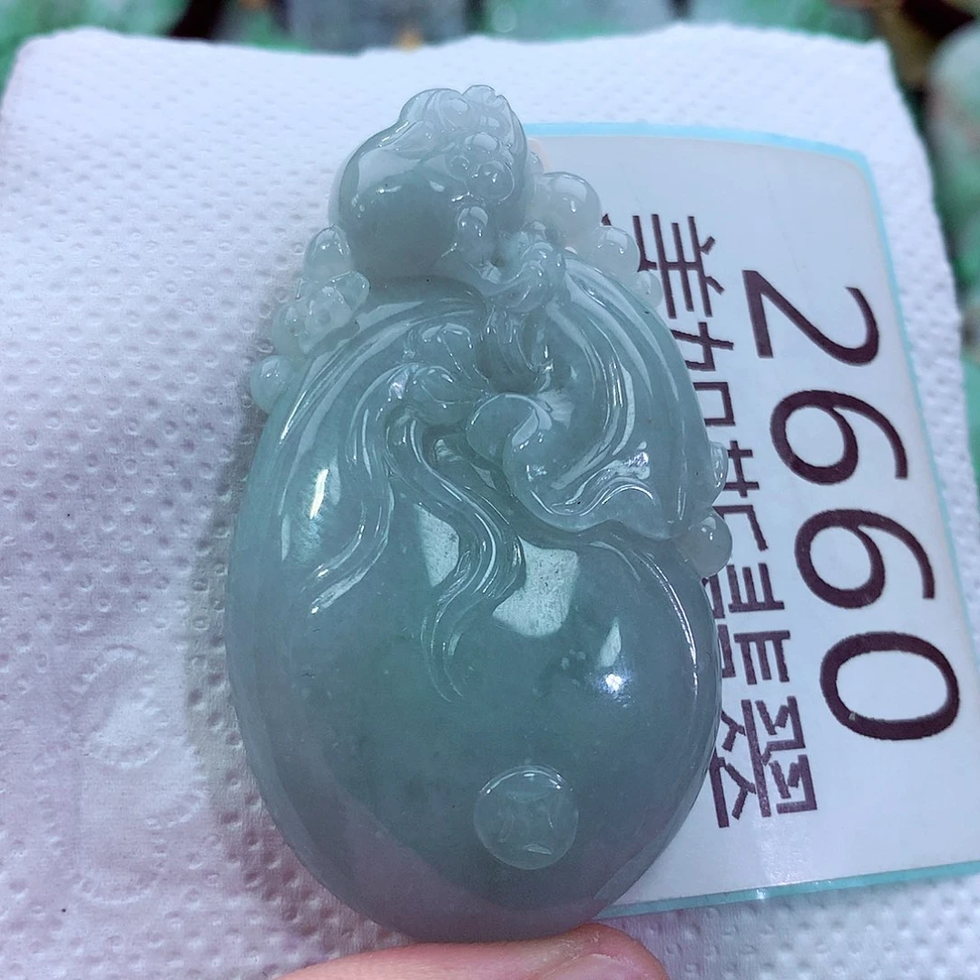 吊坠(不含链)未镶嵌翡翠