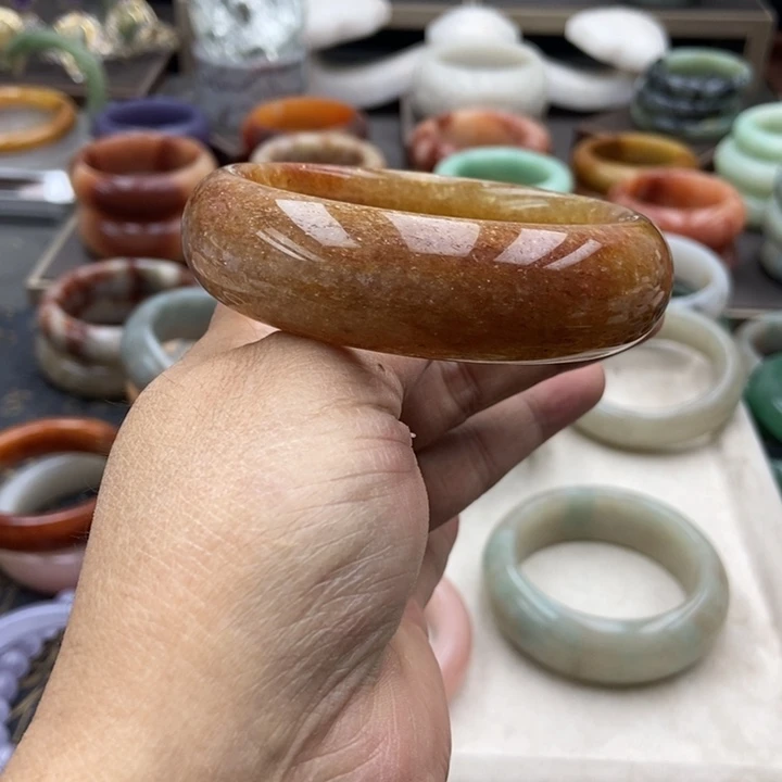 石英岩玉未镶嵌手镯爆闪闪