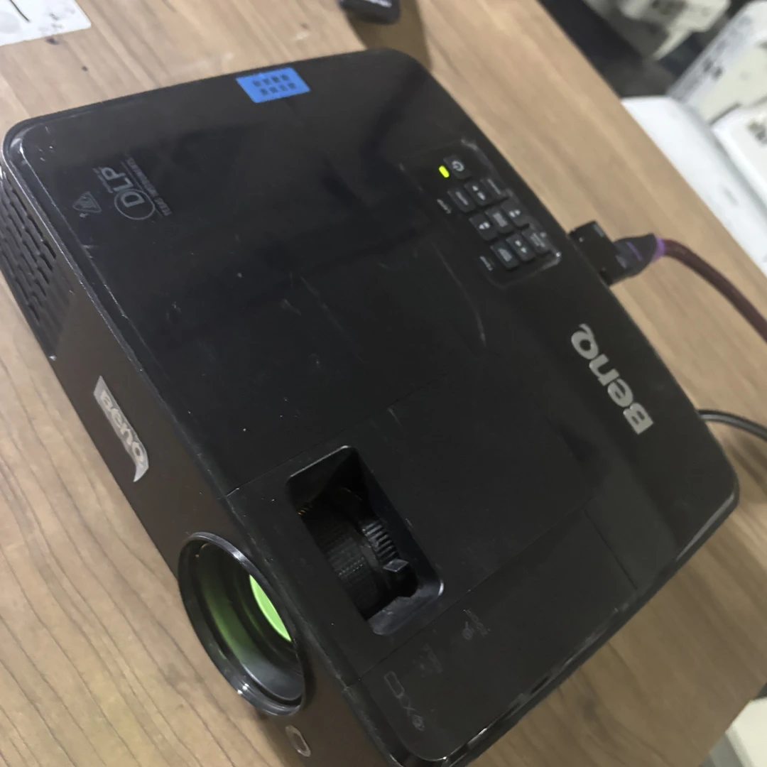 二手 明基投影仪 运费自理